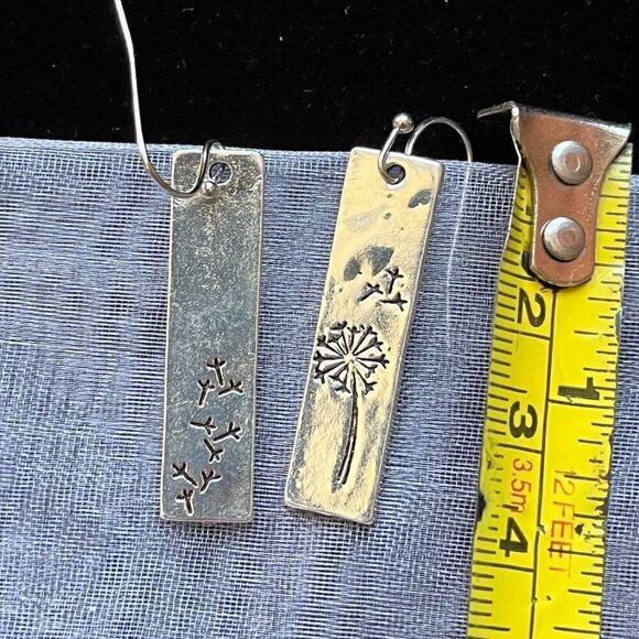 NEW Silvertone Rectangle Dandelion Earrings - Picture 3 of 4